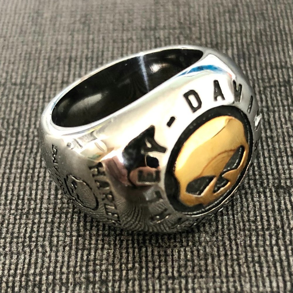 Willie G Gold Rings - Picture 1 of 1